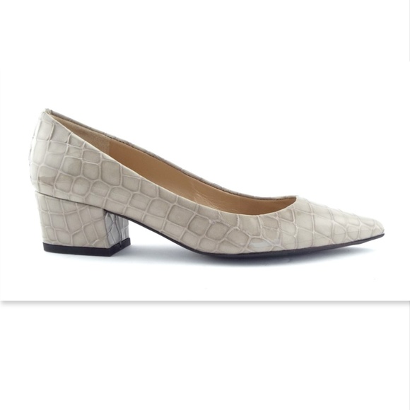 New STUART WEITZMAN Alligator Block Heel Pumps 6 - Picture 2 of 8